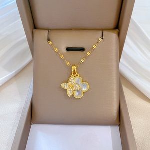 2 pendants flower clovers gold necklace